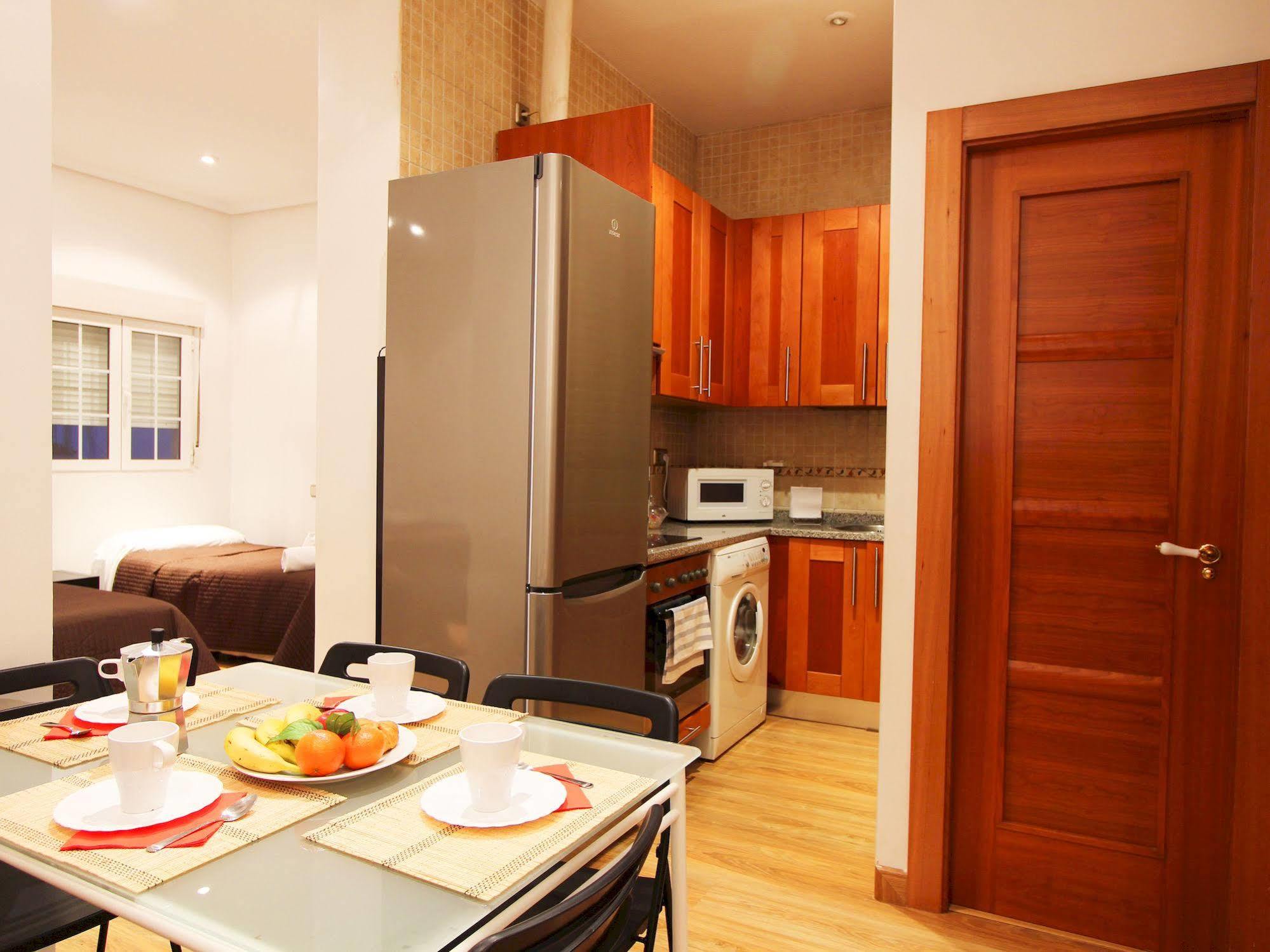 Apartamentos Good Stay Prado 马德里 外观 照片