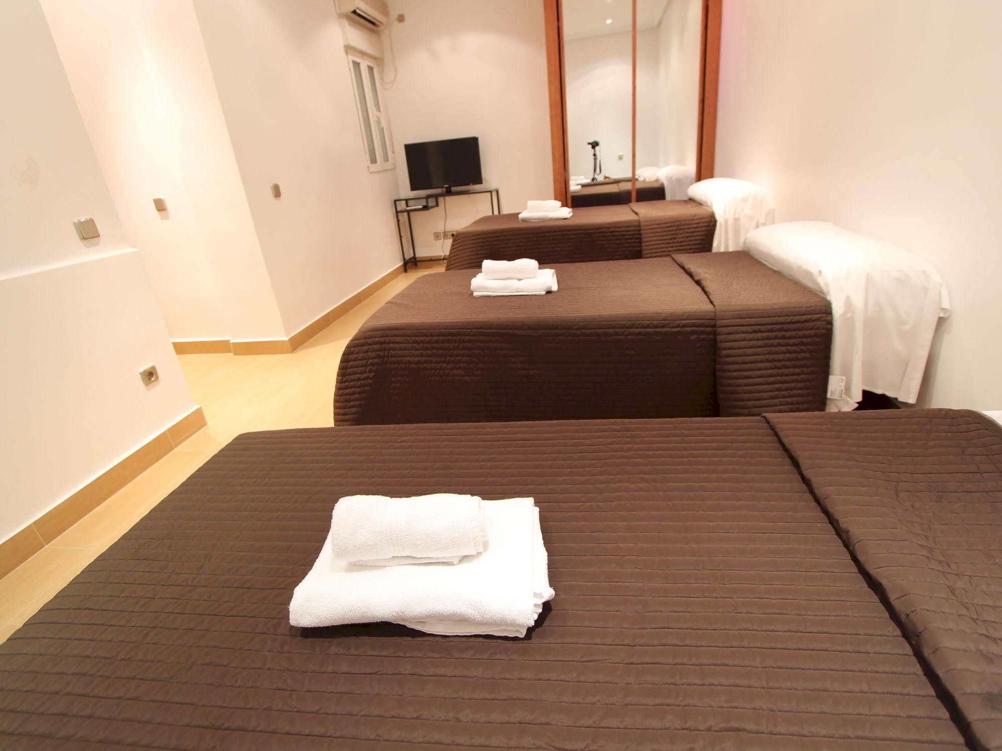 Apartamentos Good Stay Prado 马德里 外观 照片