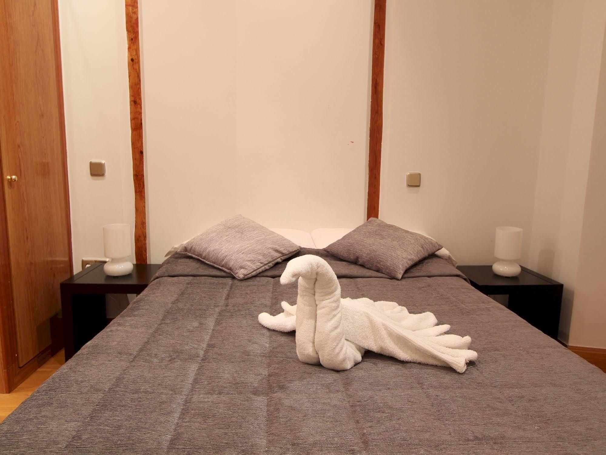 Apartamentos Good Stay Prado 马德里 外观 照片